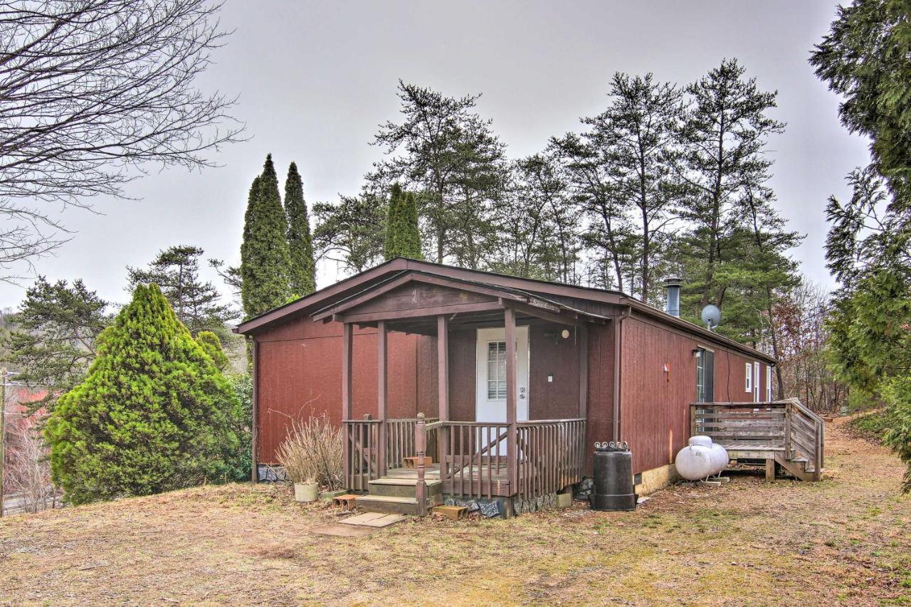 Cozy Asheville Cottage With Grill And Fire Pit! Εξωτερικό φωτογραφία