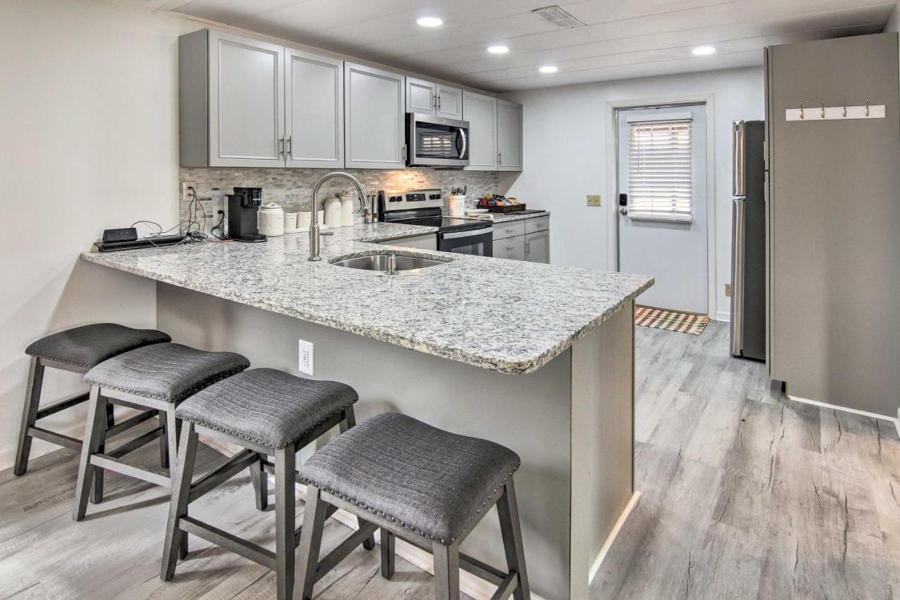 Cozy Asheville Cottage With Grill And Fire Pit! Εξωτερικό φωτογραφία