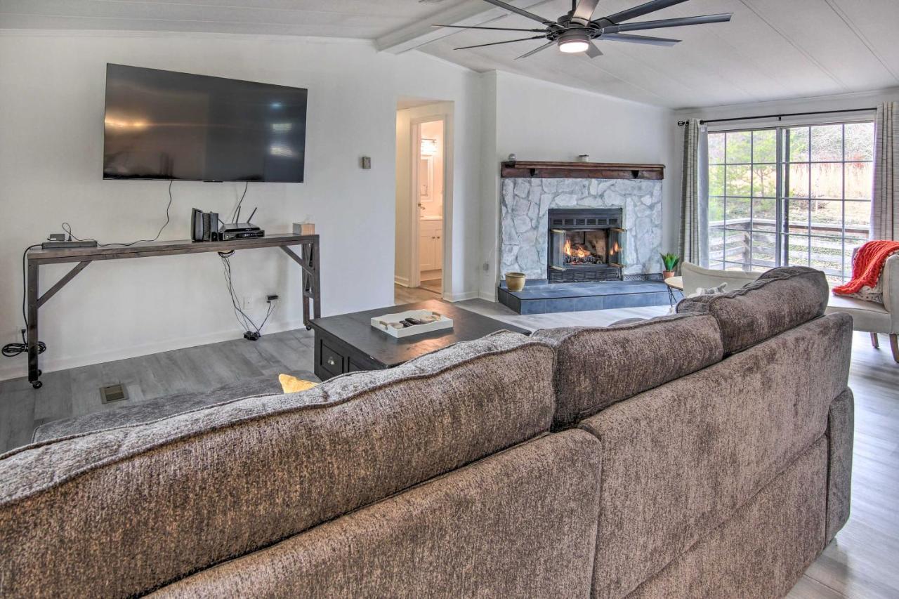 Cozy Asheville Cottage With Grill And Fire Pit! Εξωτερικό φωτογραφία
